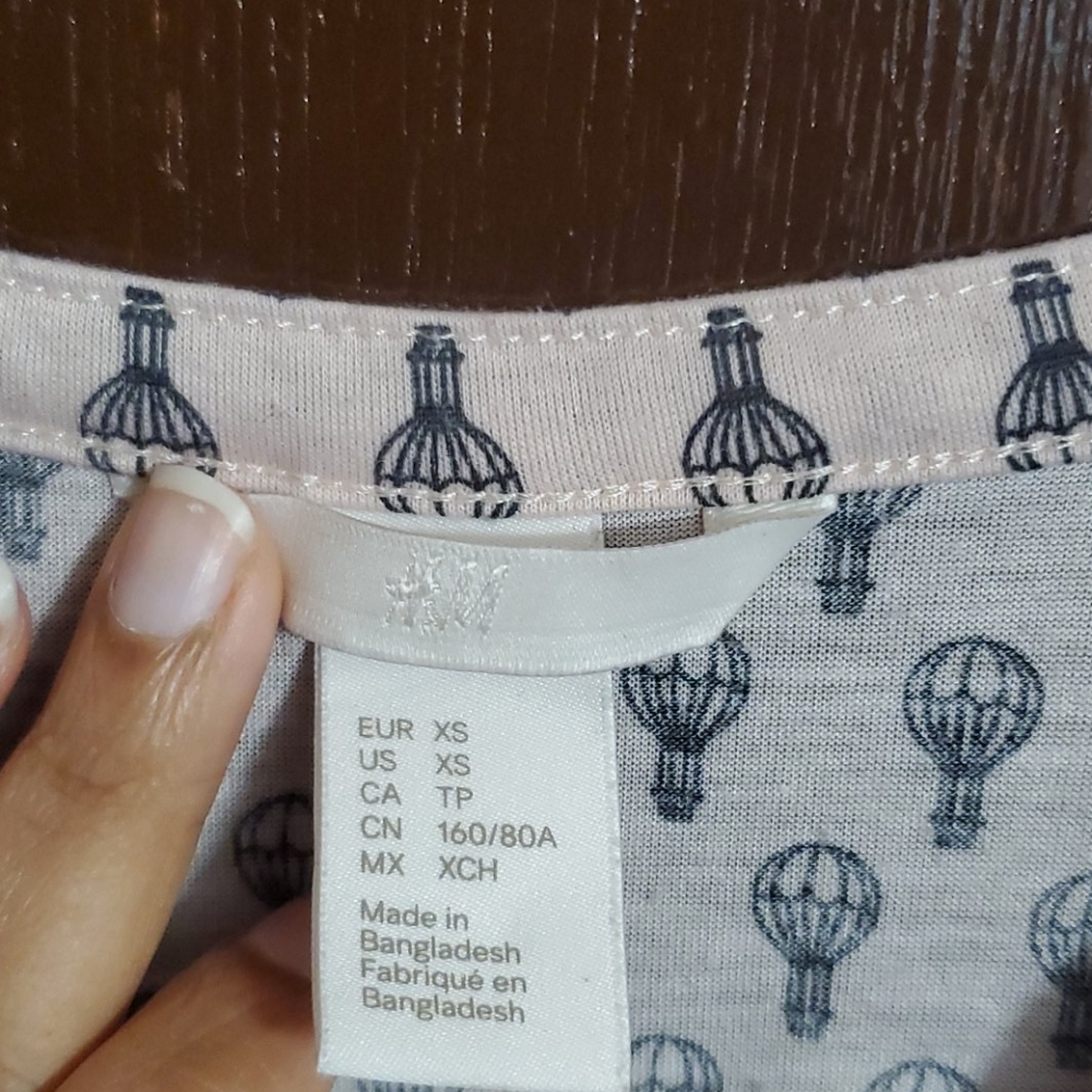 Top - Picture 2 of 2